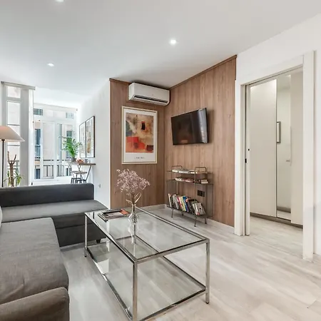 Victoria 16 Premium By Nagoa Homes Apartment *